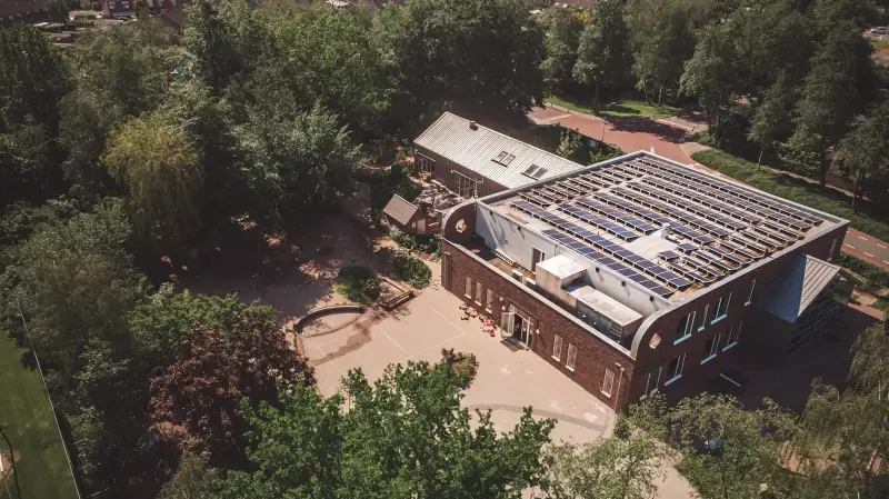 Thuisbatterij en zonnepanelen combineren: ervaringen